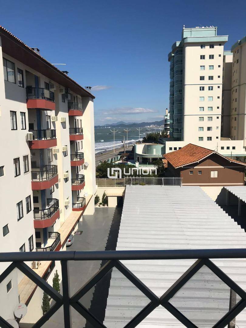 Cobertura à venda com 4 quartos, 250m² - Foto 2