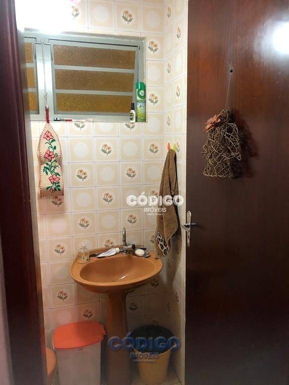 Casa à venda e aluguel com 4 quartos, 300m² - Foto 19