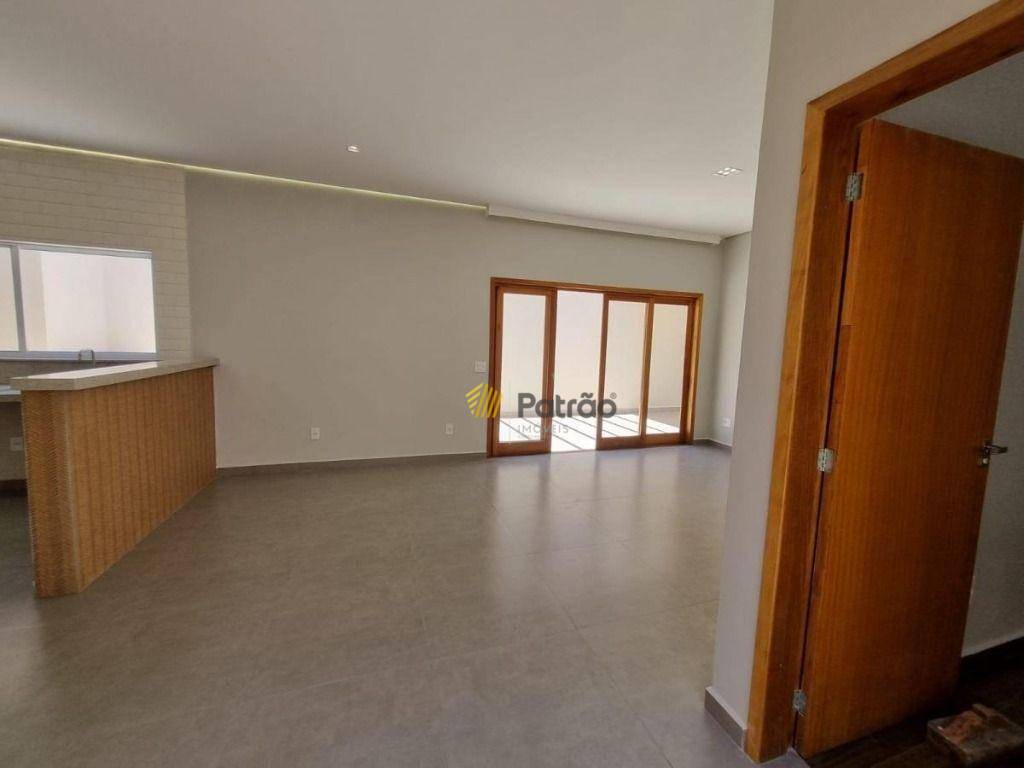 Sobrado à venda com 4 quartos, 270m² - Foto 10