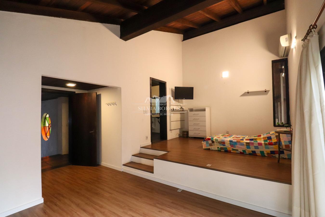 Casa à venda com 6 quartos, 24m² - Foto 39