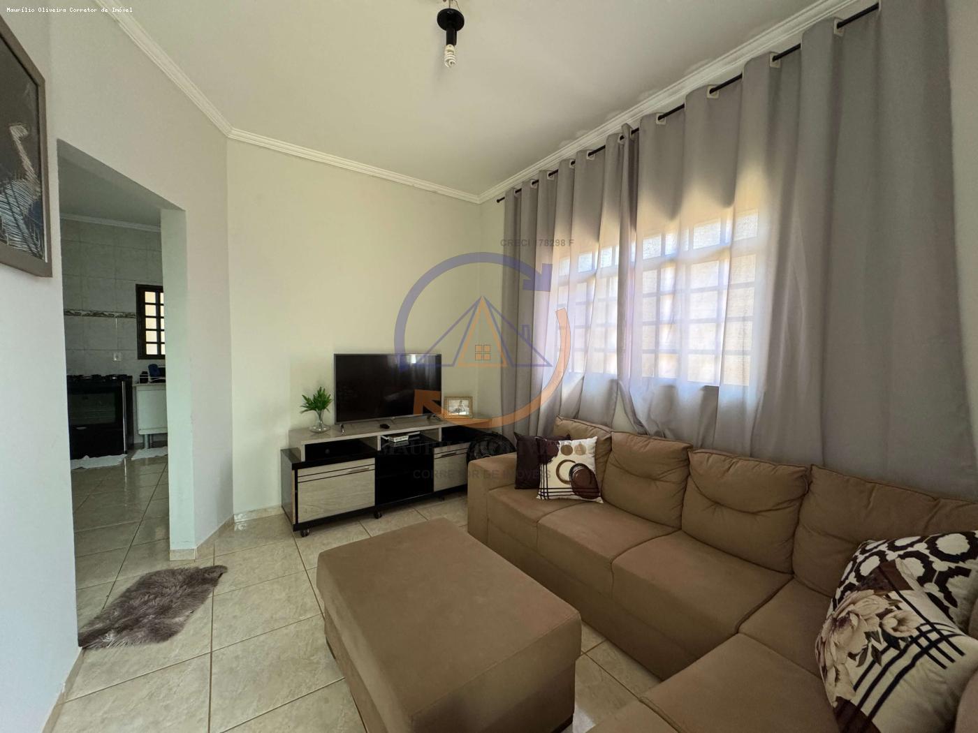 Casa à venda com 3 quartos, 200m² - Foto 3