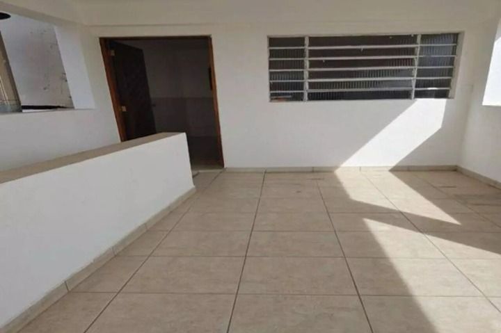 Sobrado à venda com 3 quartos, 240m² - Foto 3