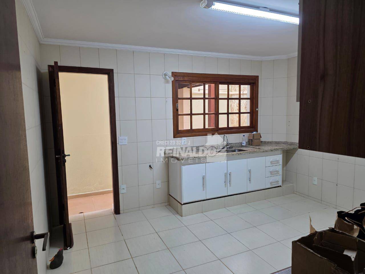 Casa de Condomínio para alugar com 3 quartos, 250m² - Foto 64