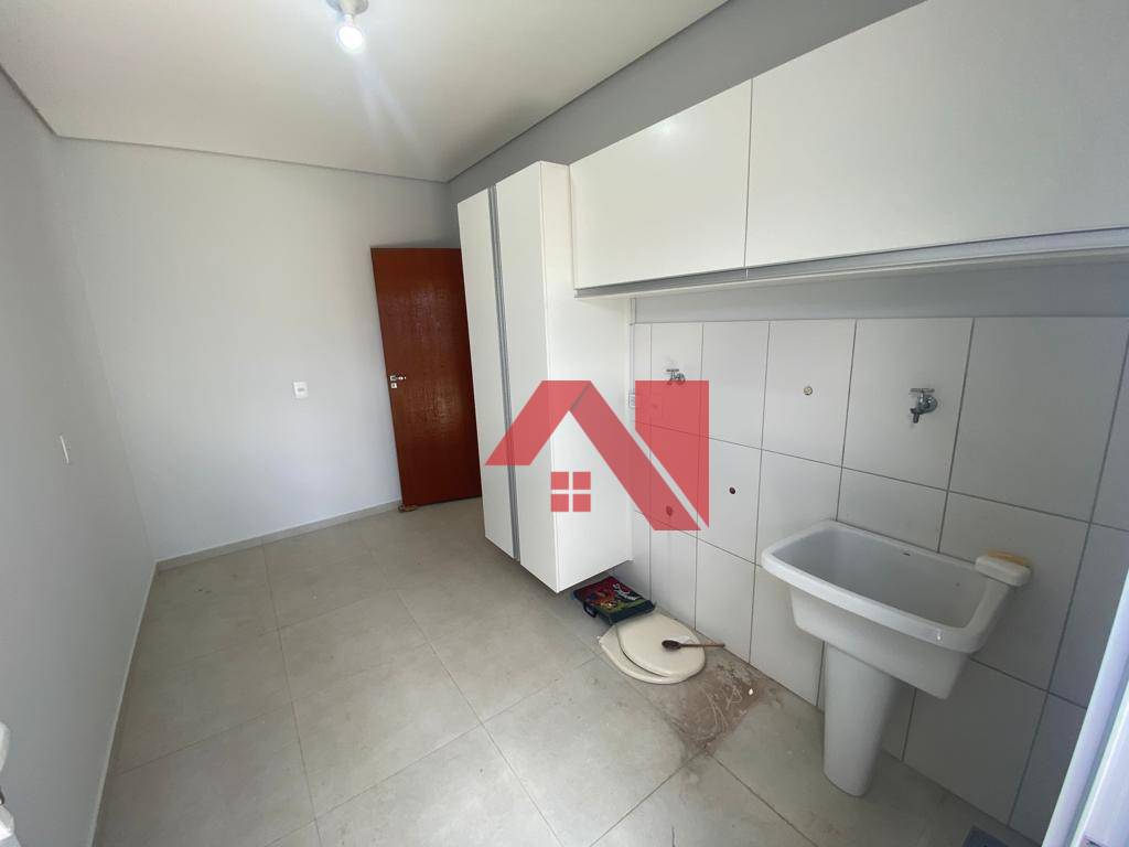 Sobrado à venda e aluguel com 3 quartos, 200m² - Foto 18