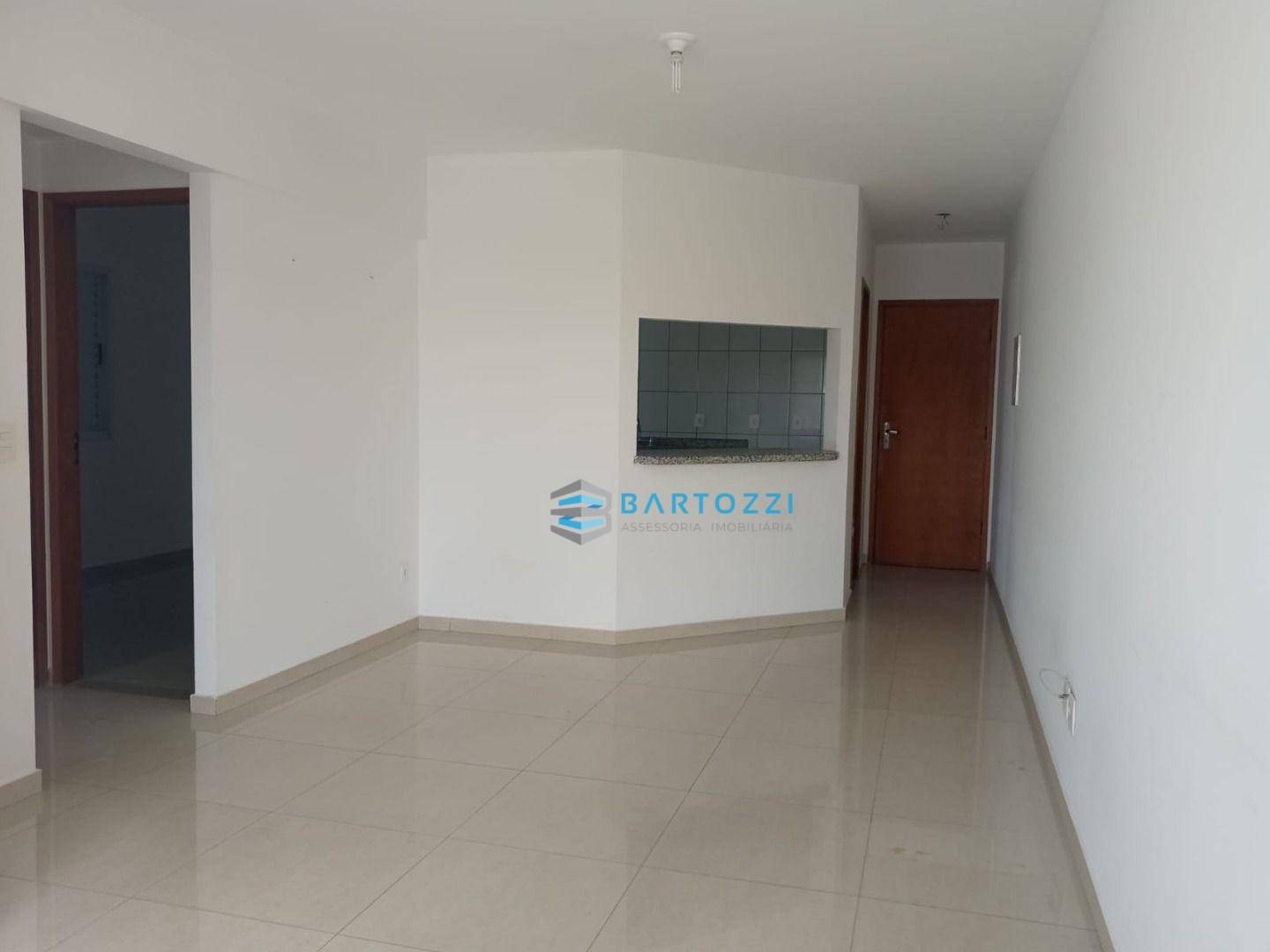 Apartamento à venda com 2 quartos, 70m² - Foto 2