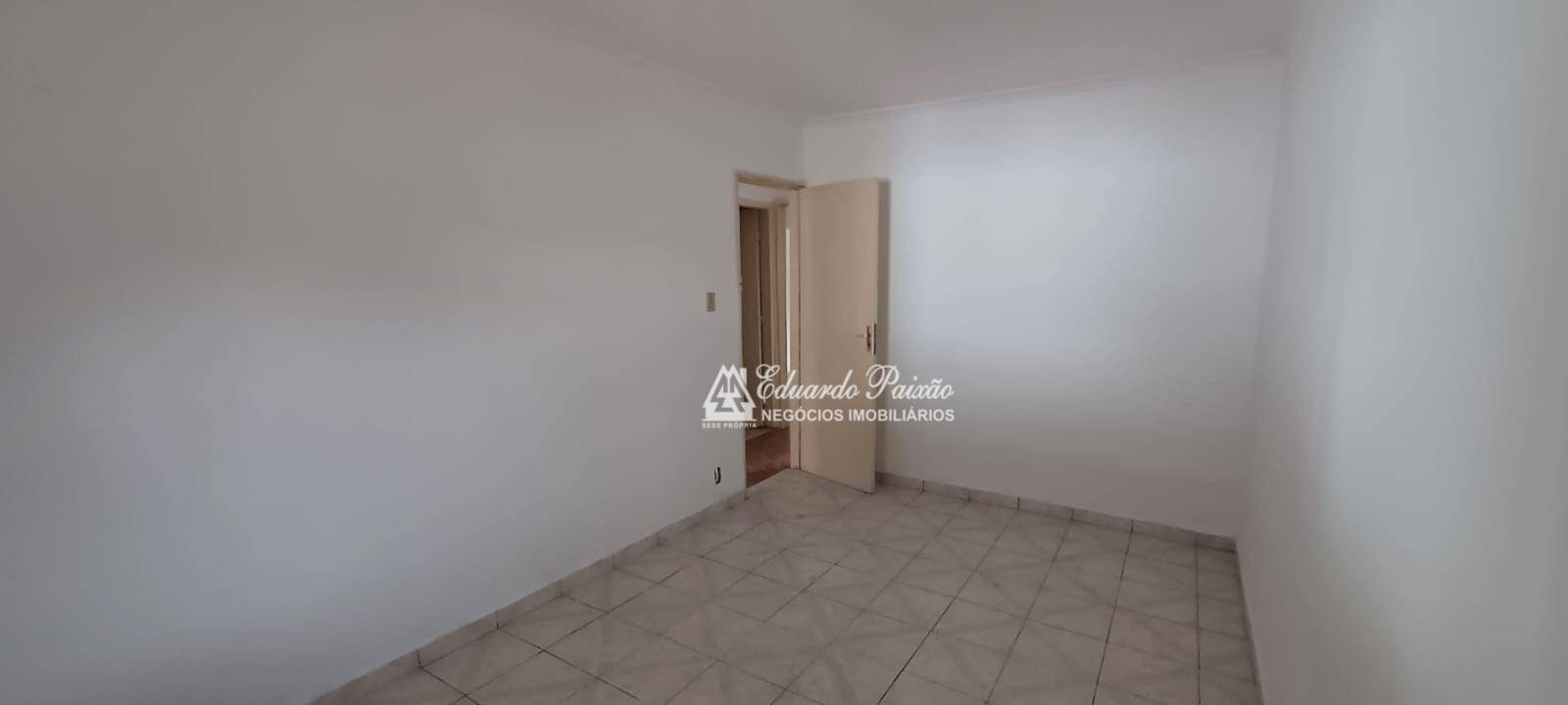 Casa à venda com 2 quartos, 50m² - Foto 10