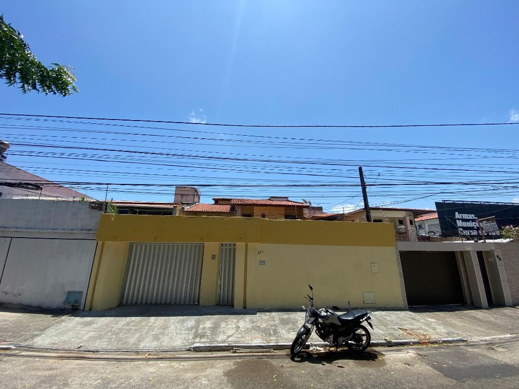 Casa para alugar com 5 quartos, 233m² - Foto 4