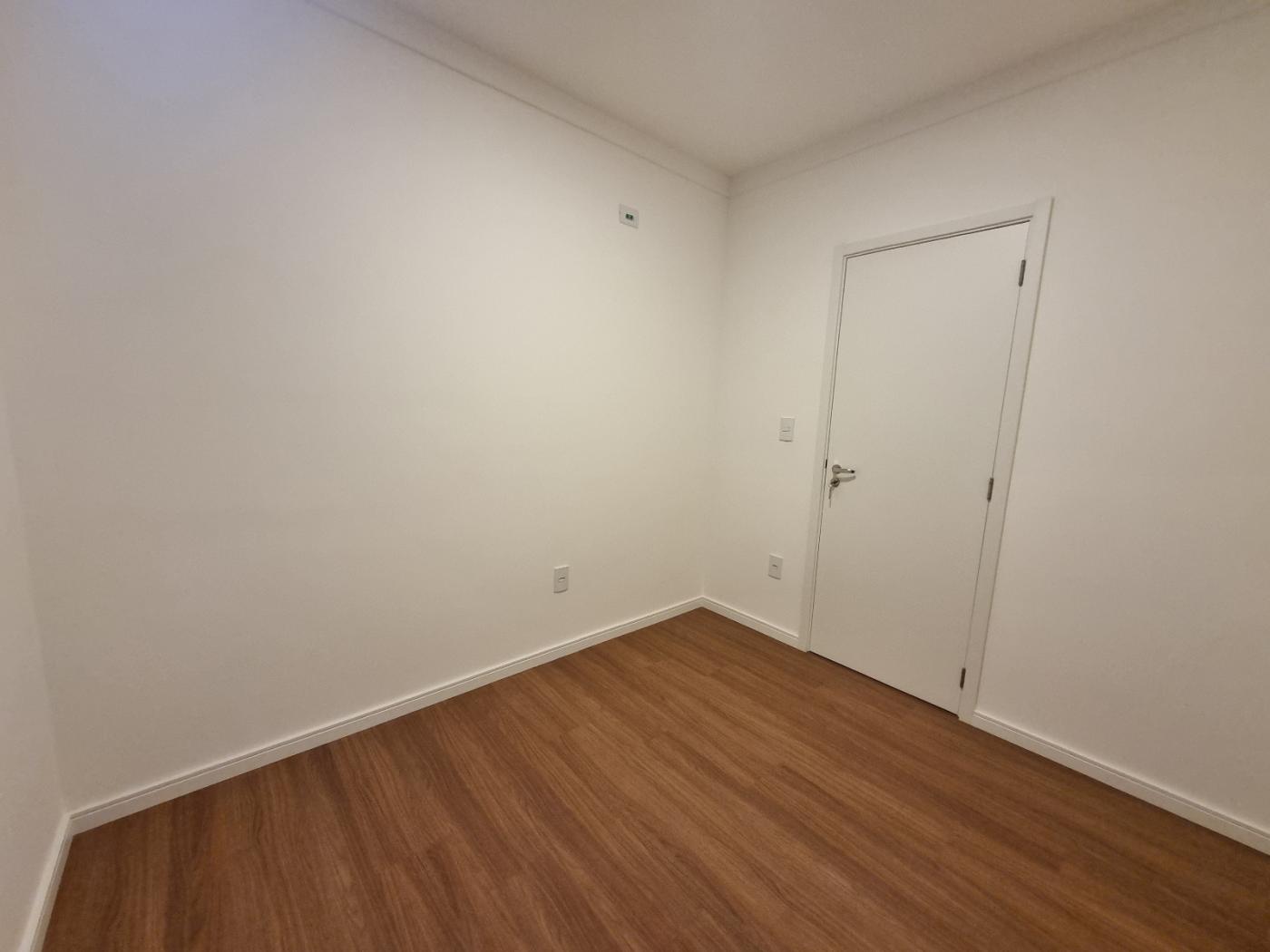 Apartamento à venda com 2 quartos, 67m² - Foto 6