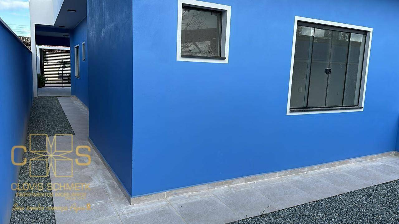 Casa à venda com 3 quartos, 178m² - Foto 2