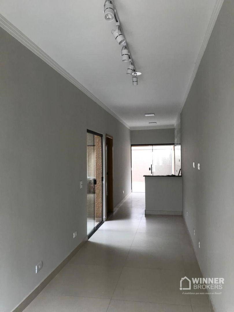 Casa à venda com 2 quartos, 74m² - Foto 4