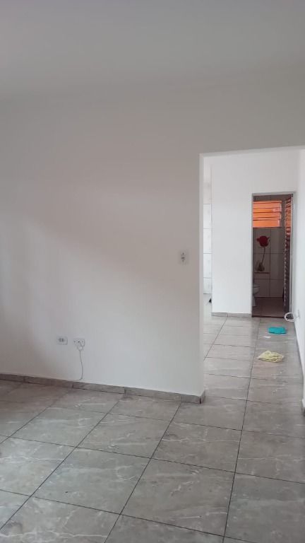 Casa para alugar com 1 quarto, 40m² - Foto 7