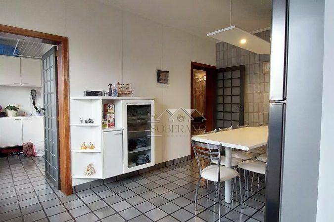 Apartamento à venda com 3 quartos, 156m² - Foto 15