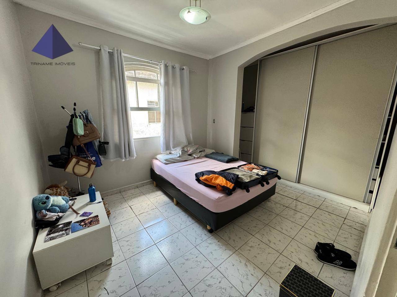 Sobrado à venda com 8 quartos, 300m² - Foto 18