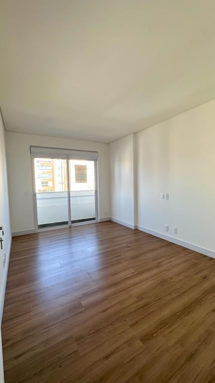 Apartamento à venda com 3 quartos, 141m² - Foto 10