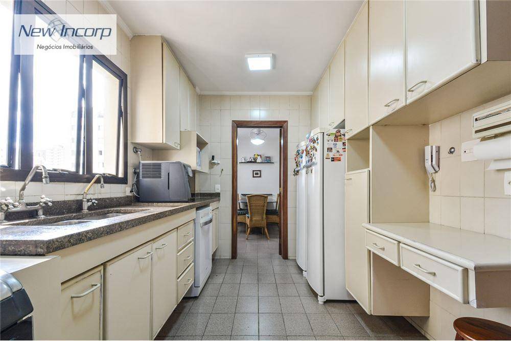 Apartamento à venda com 3 quartos, 193m² - Foto 43