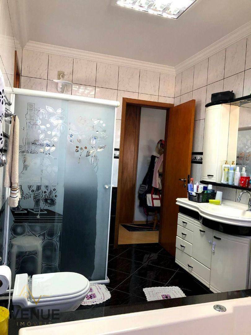 Sobrado à venda com 4 quartos, 324m² - Foto 9