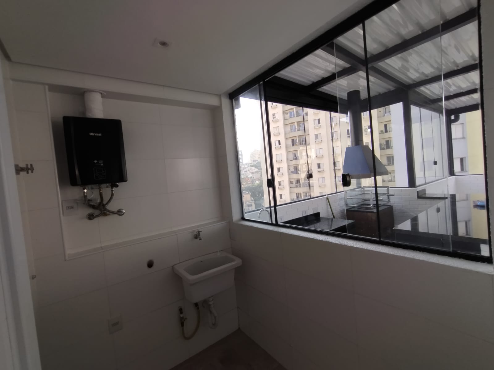 Apartamento à venda com 2 quartos, 100m² - Foto 3