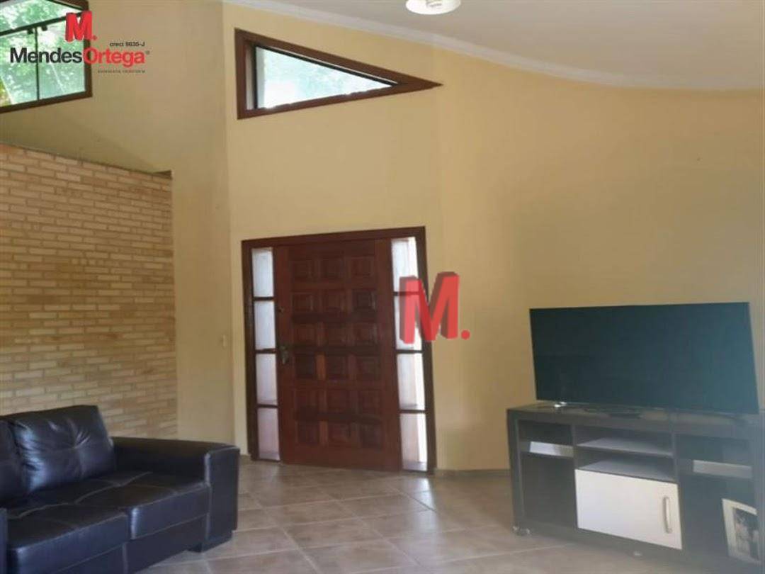 Casa à venda com 4 quartos, 600m² - Foto 4