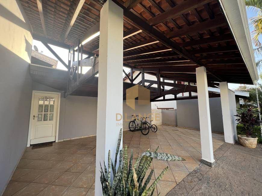 Casa de Condomínio à venda com 4 quartos, 256m² - Foto 3