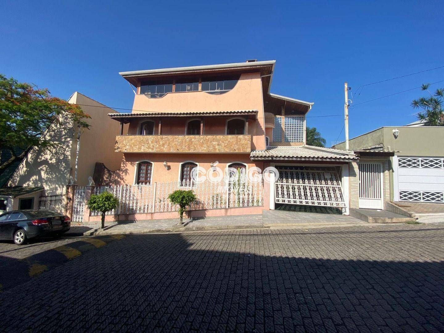 Sobrado à venda com 3 quartos, 256m² - Foto 1