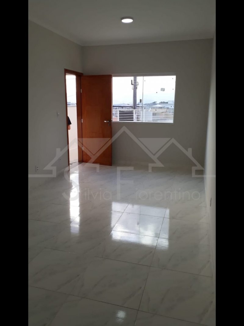 Casa à venda com 2 quartos, 69m² - Foto 4