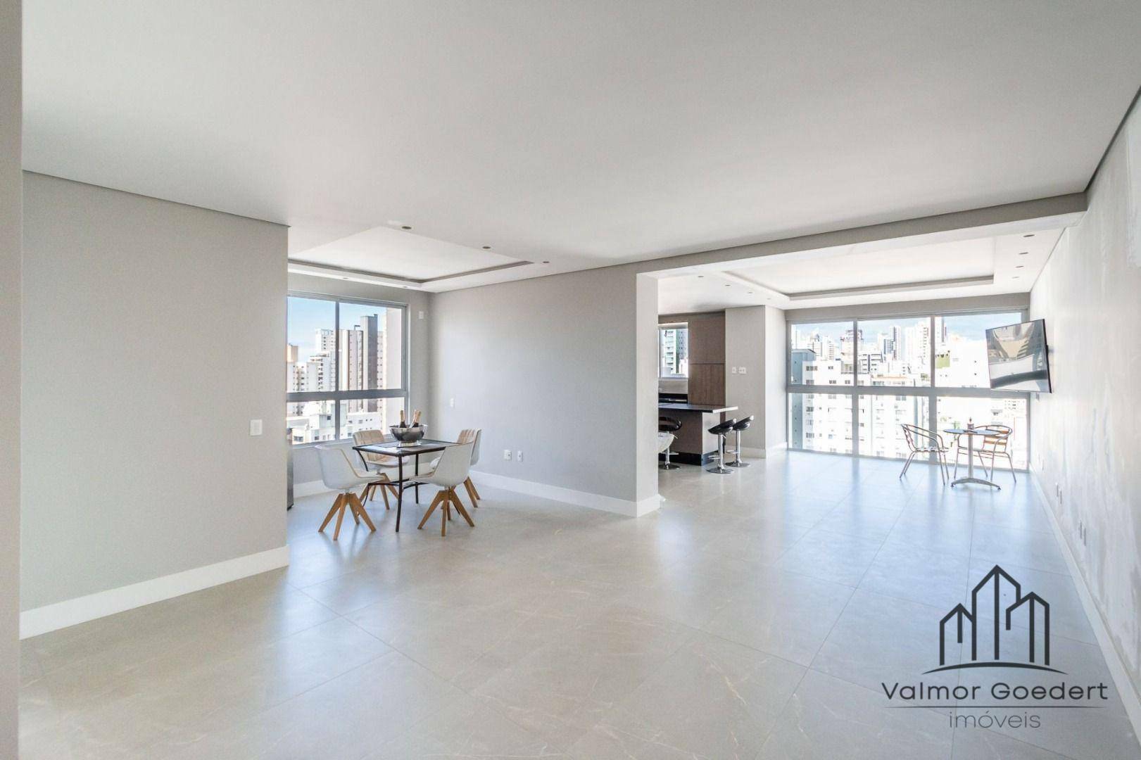 Apartamento à venda com 3 quartos, 143m² - Foto 2