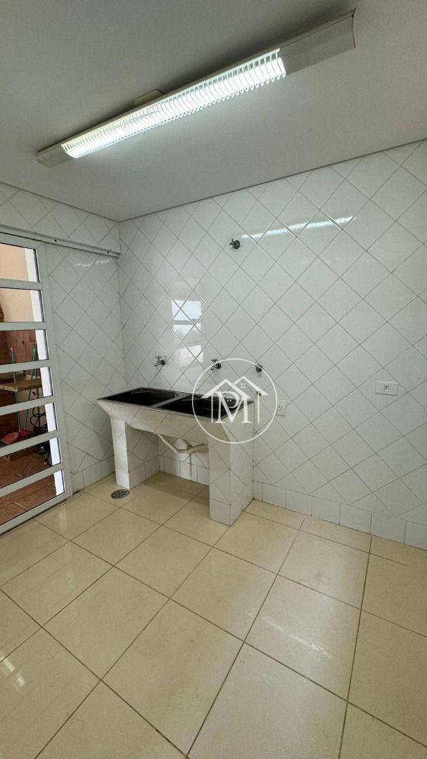 Casa de Condomínio para alugar com 3 quartos, 324m² - Foto 14