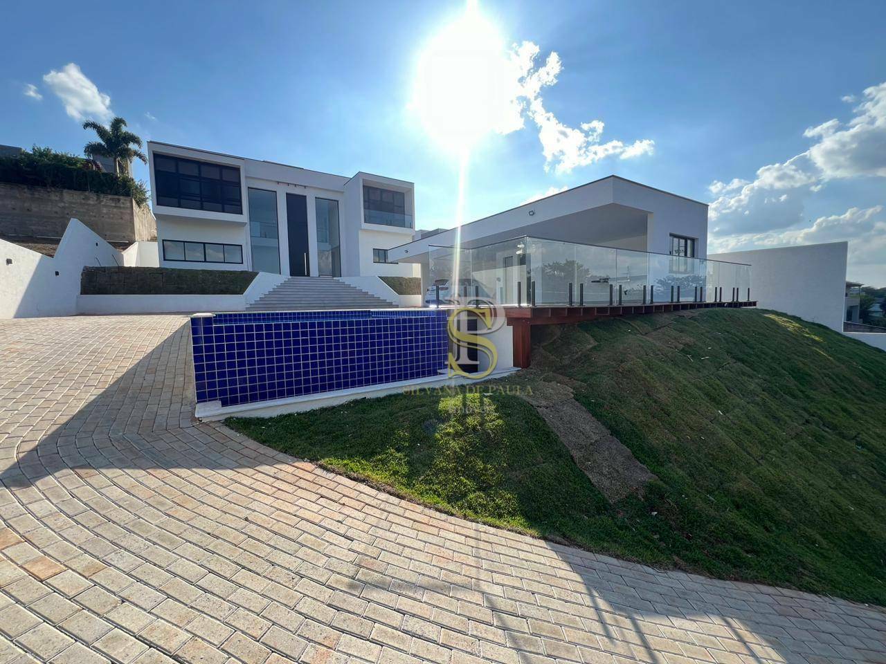 Casa de Condomínio à venda com 3 quartos, 305m² - Foto 4