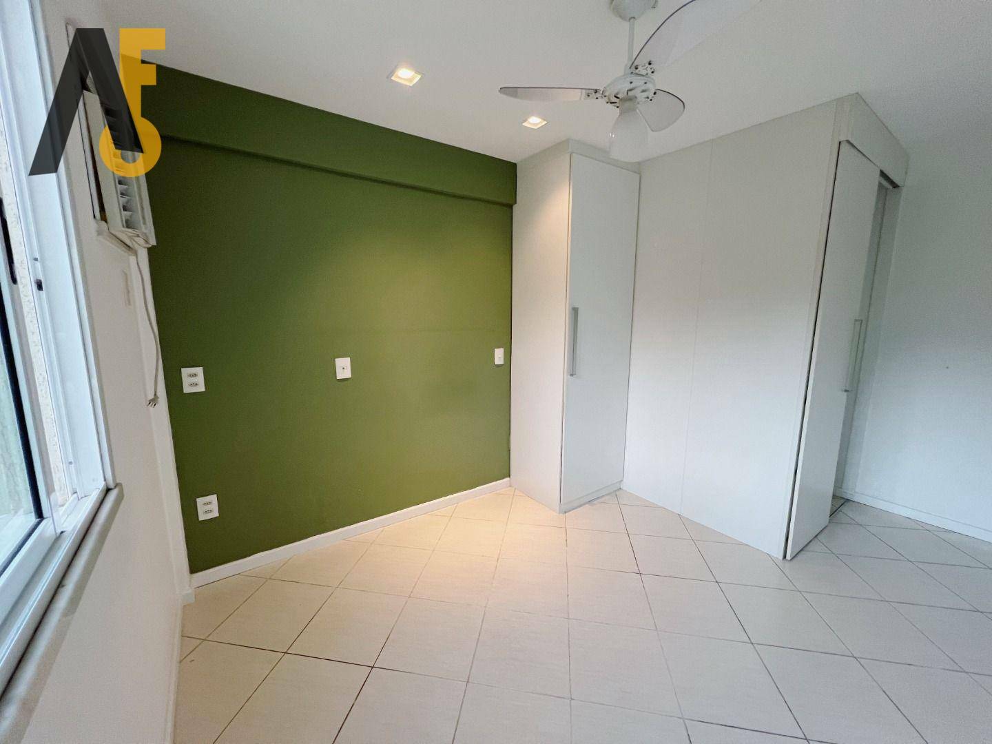 Apartamento à venda com 2 quartos, 80m² - Foto 24