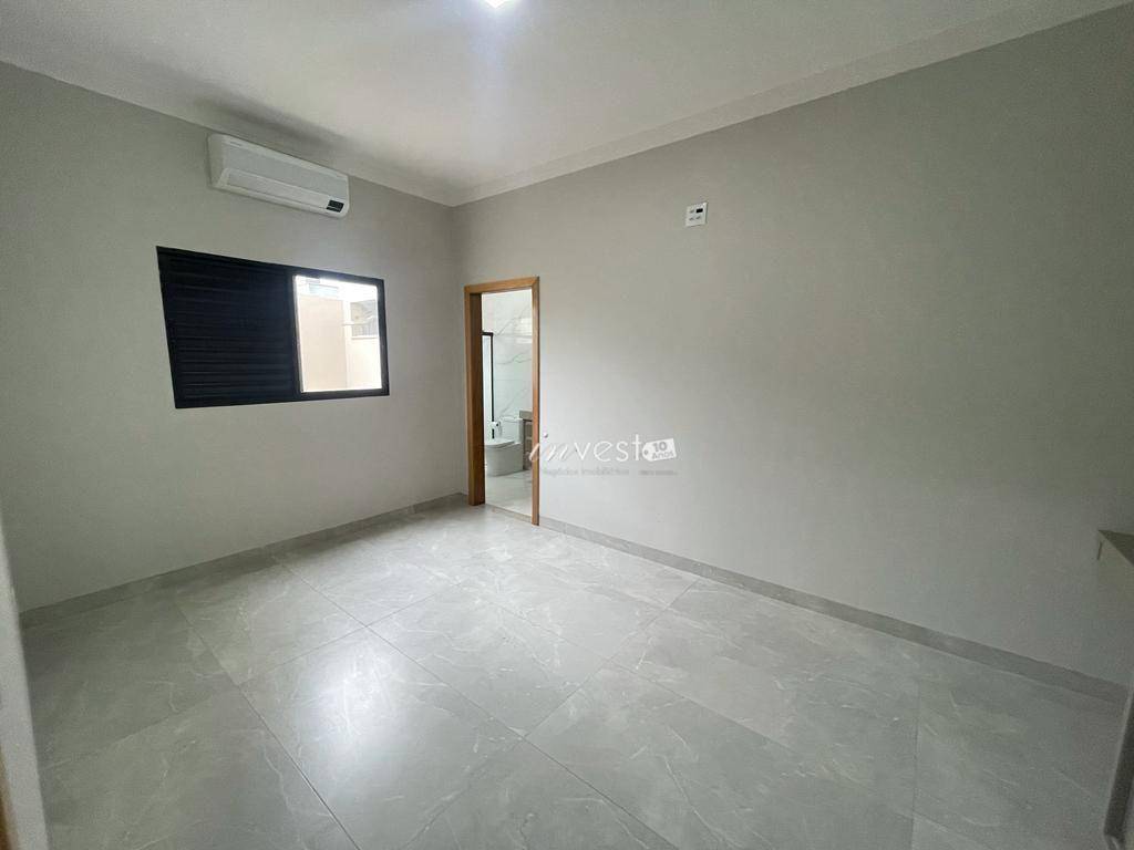 Casa à venda com 3 quartos, 191m² - Foto 11