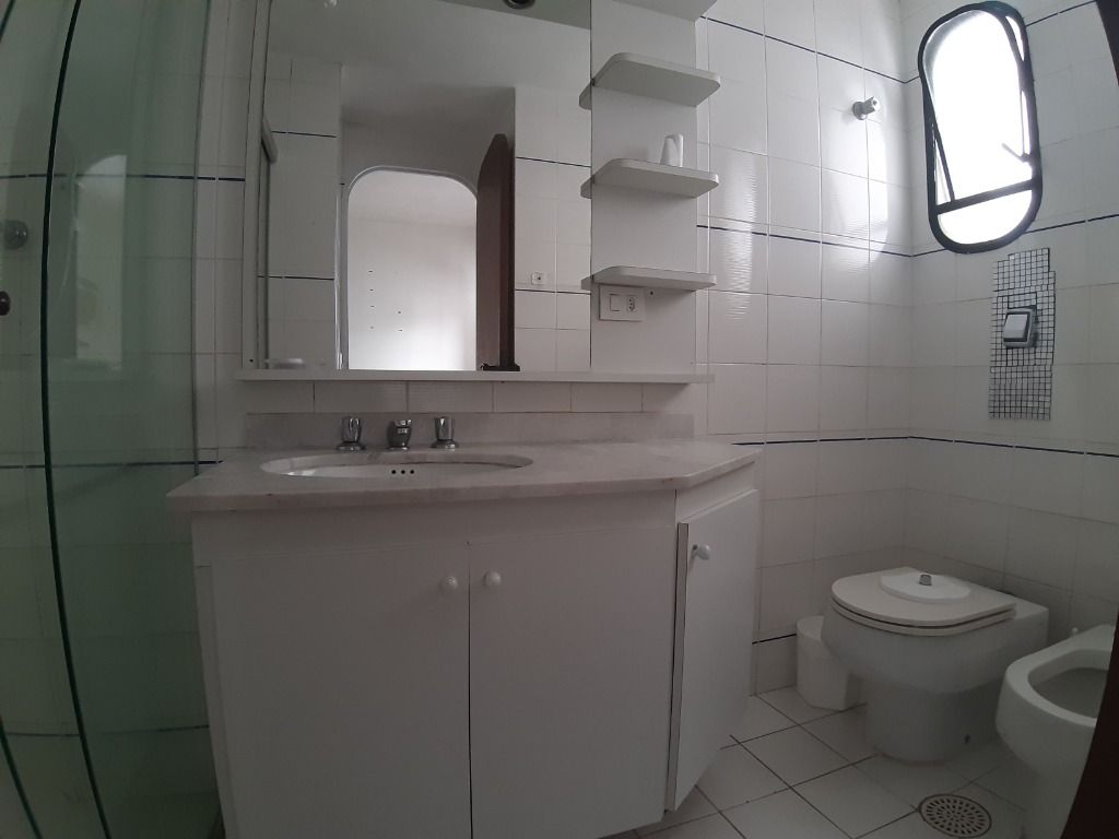 Apartamento à venda com 3 quartos, 140m² - Foto 7