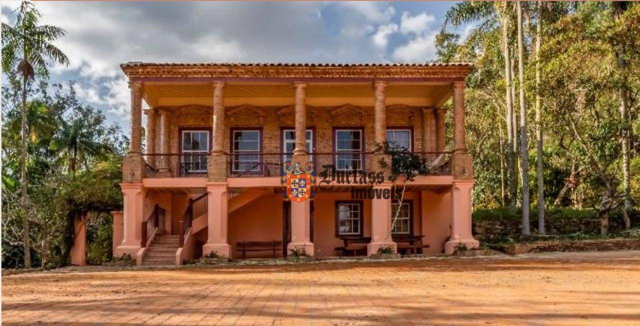 Fazenda à venda com 6 quartos, 500m² - Foto 1