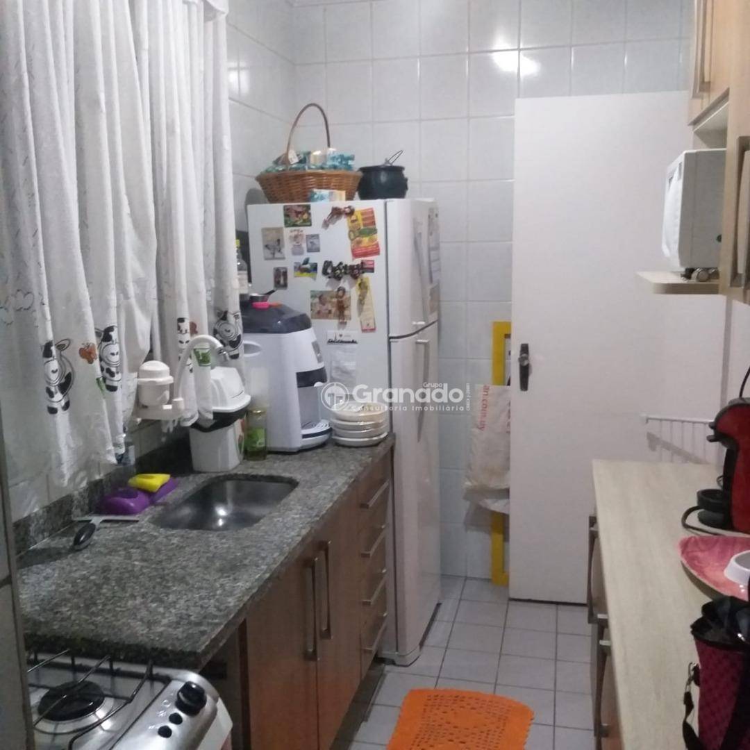 Apartamento à venda com 2 quartos, 56m² - Foto 13