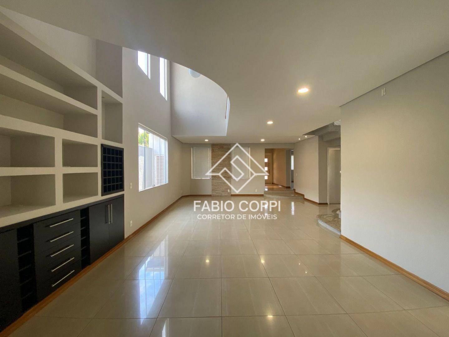 Casa de Condomínio à venda com 3 quartos, 320m² - Foto 1