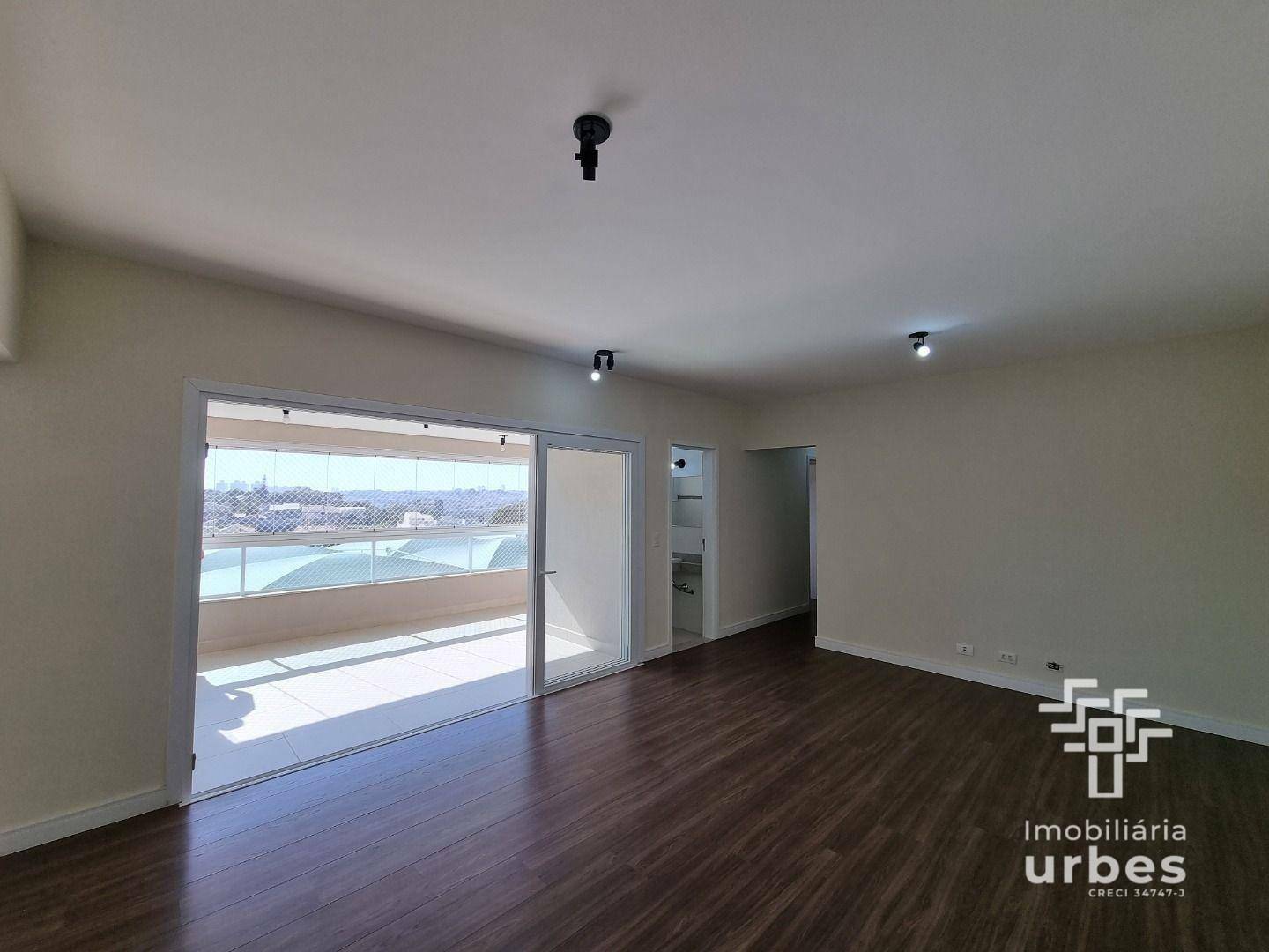 Apartamento para alugar com 3 quartos, 96m² - Foto 3