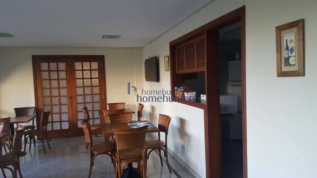 Apartamento à venda com 3 quartos, 184m² - Foto 11