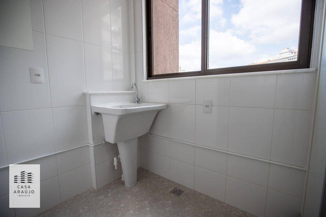 Apartamento à venda com 2 quartos, 67m² - Foto 14