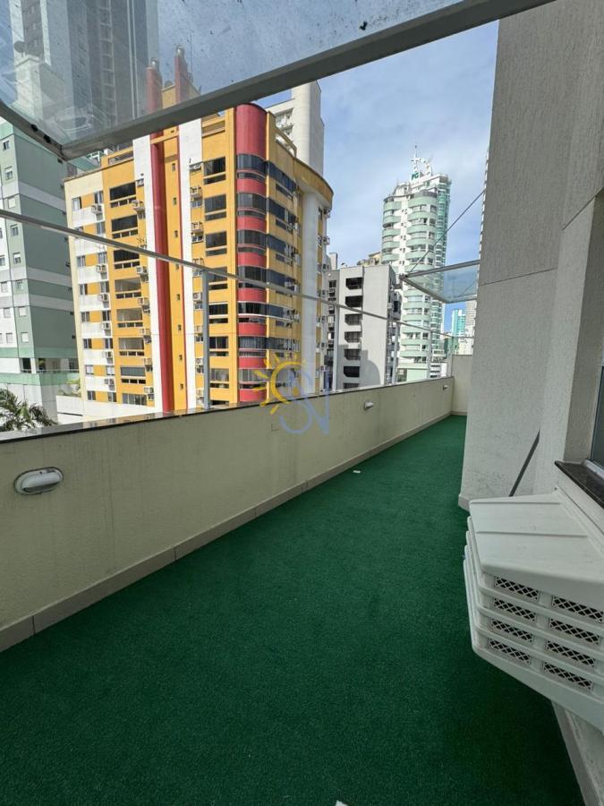 Apartamento para alugar com 3 quartos, 162m² - Foto 13