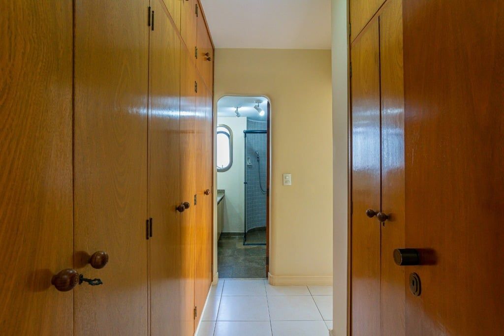 Apartamento à venda com 3 quartos, 177m² - Foto 5