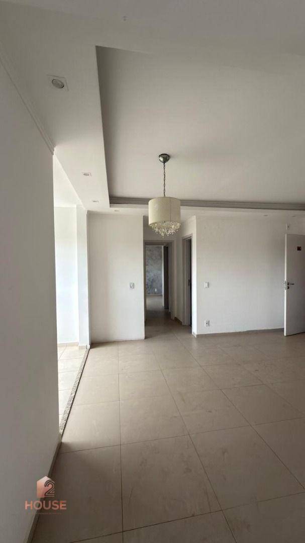 Apartamento para alugar com 2 quartos, 75m² - Foto 7