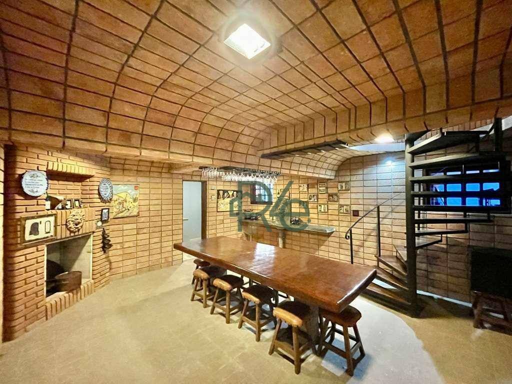 Casa à venda e aluguel com 5 quartos, 923m² - Foto 23