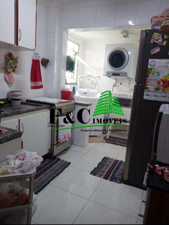 Apartamento à venda com 3 quartos, 79m² - Foto 1