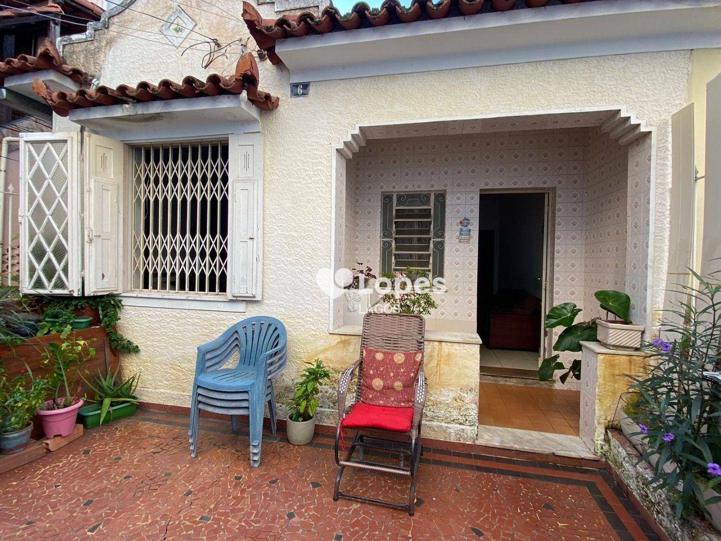 Casa à venda com 2 quartos, 55m² - Foto 1