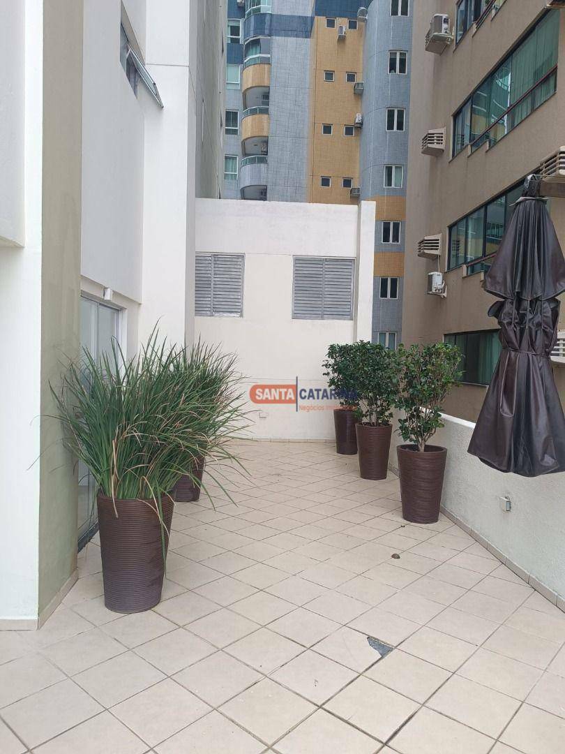 Apartamento à venda com 2 quartos, 81m² - Foto 22