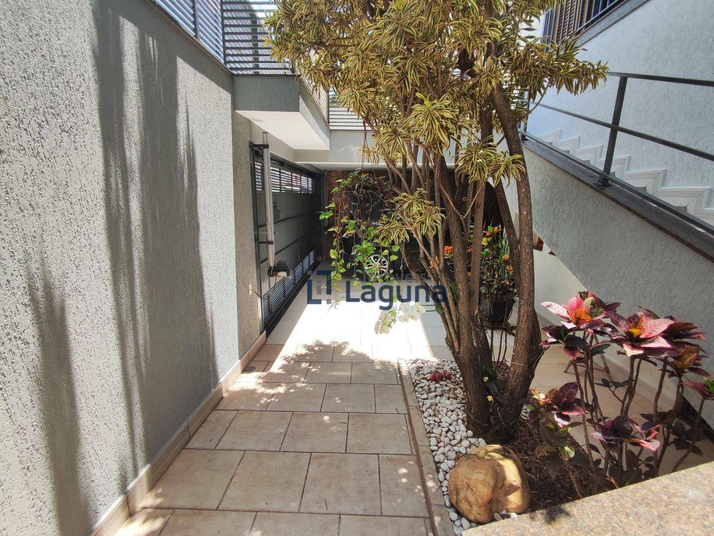 Casa à venda com 3 quartos, 230m² - Foto 6