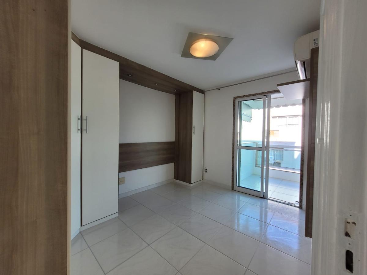 Apartamento à venda com 2 quartos, 85m² - Foto 12