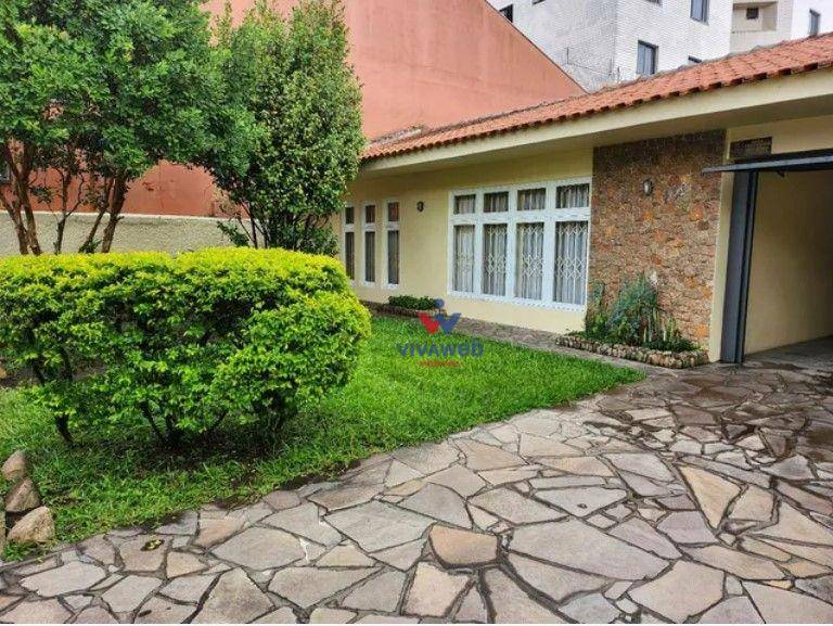 Casa à venda com 3 quartos, 300m² - Foto 1