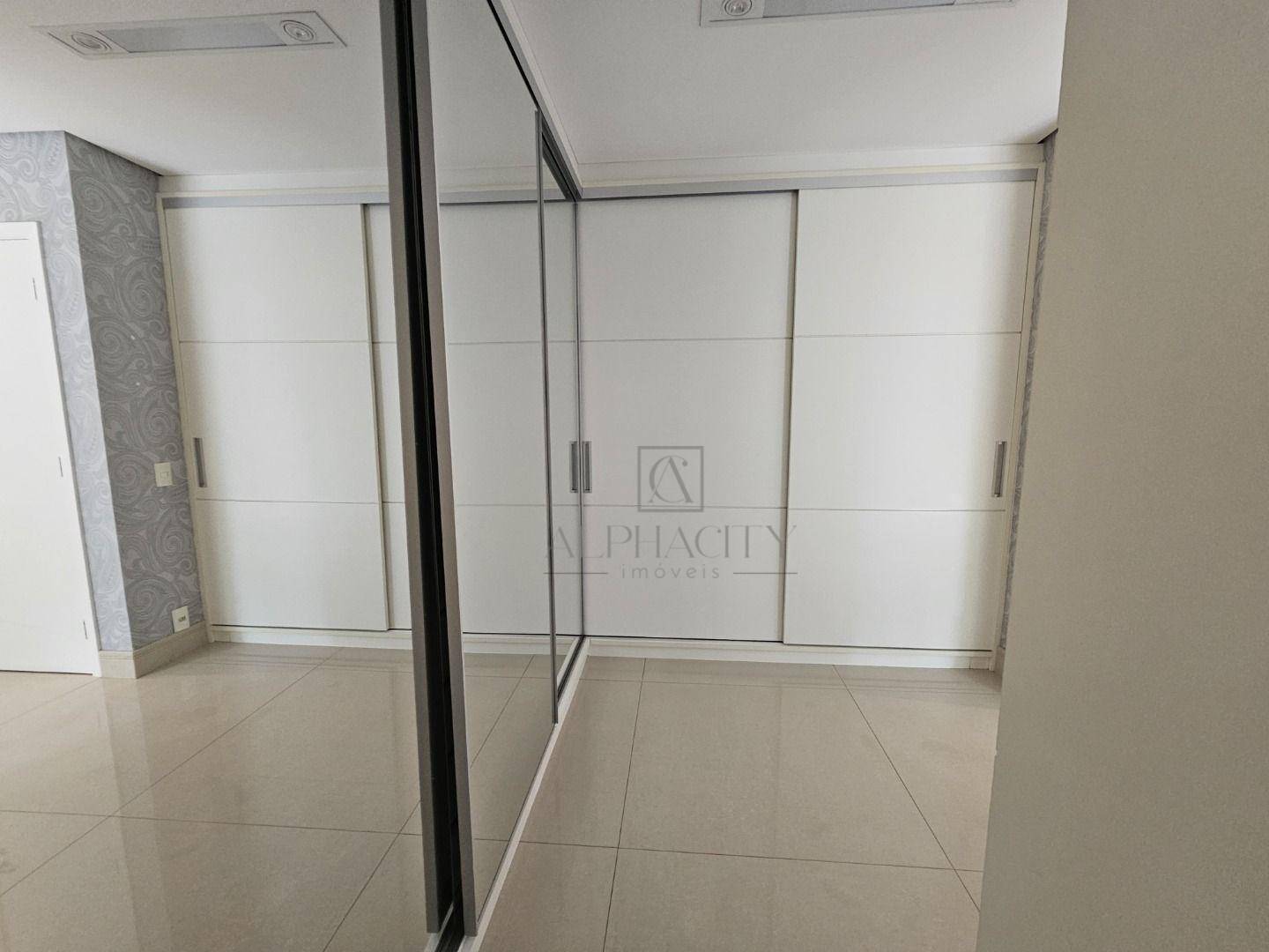 Apartamento à venda e aluguel com 3 quartos, 212m² - Foto 14