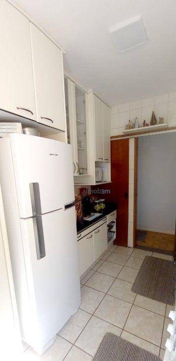 Apartamento à venda com 3 quartos, 68m² - Foto 4