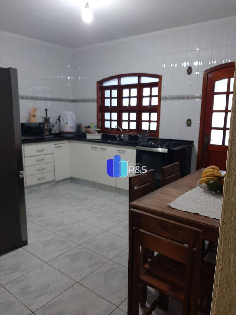 Chácara à venda com 3 quartos, 200m² - Foto 25